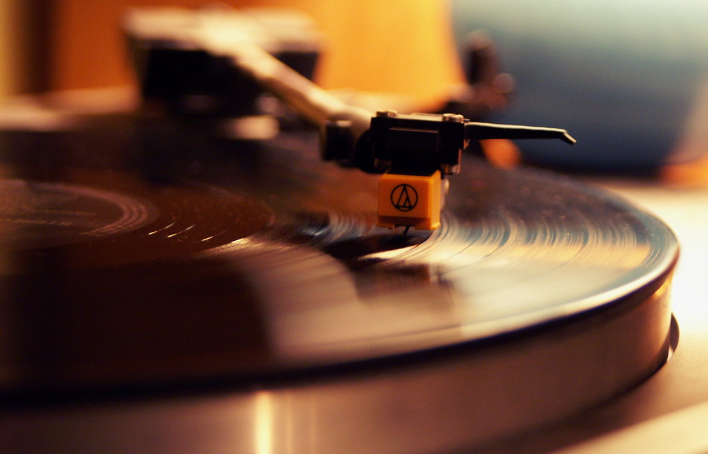 Struggling with Static on Vinyl? Try These Genius Fixes