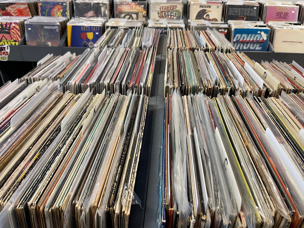 5 Mistakes Every New Vinyl Collector Makes (And How to Avoid Them)