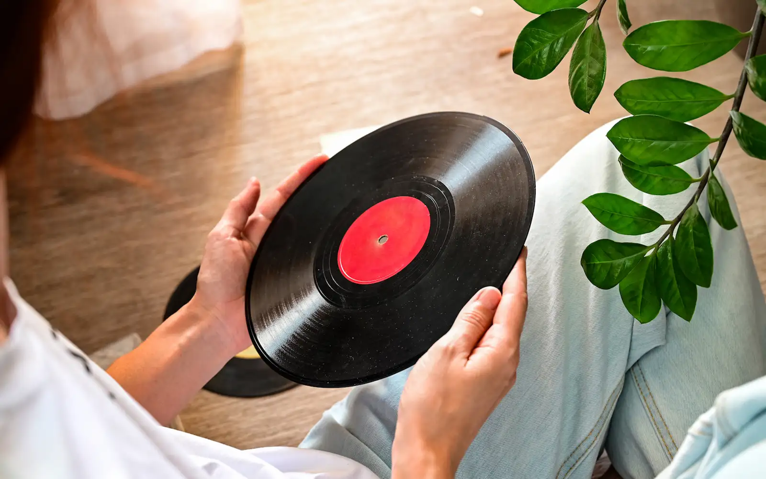 How to Spot a Fake Vinyl: Identifying Authentic Vinyl Records in a Sea of Reissues